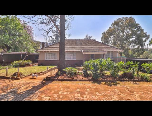 7 BEDROOM HOUSE FOR SALE IN BOUGHTON